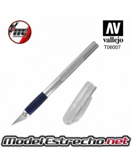 CUTTER DELUXE DE ALUMINIO MANGO DE SILICONA ( INCLUYE CUCHILLA DEL Nº11 ) Ref: T06007